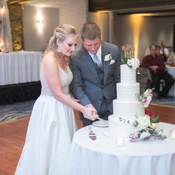Julie Michelle Cakes - Custom Cakes Near Me - Walworth, Wisconsin