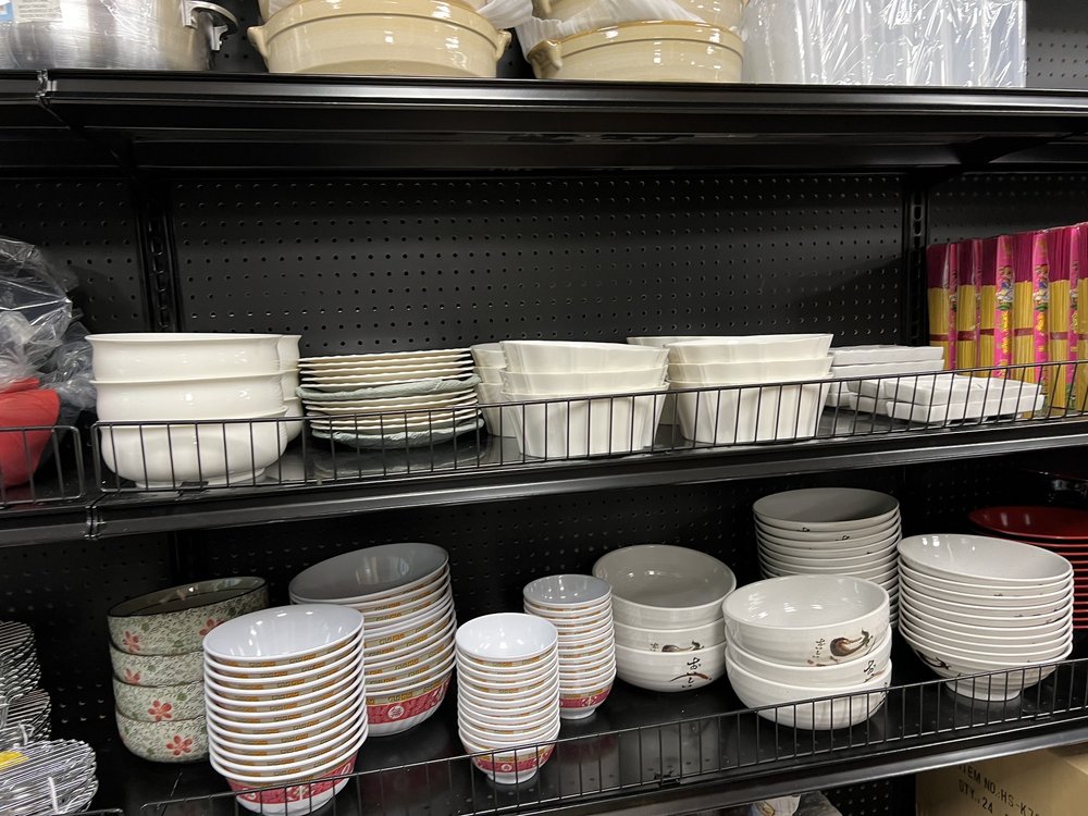 VIET HUONG ORIENTAL MARKET POOLER Updated October 2024 20 Photos