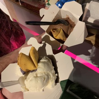 Melt - Honey lavender and chocolate ice cream - Ice Cream & Frozen Yogurt Near Me - Phoenix, Arizona Melt - Honey lavender and chocolate ice cream - Ice Cream & Frozen Yogurt Near Me - Phoenix, Arizona