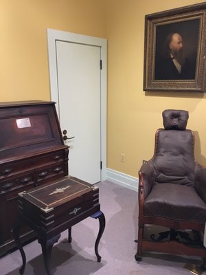Dr. Samuel D. Harris National Museum of Dentistry by null