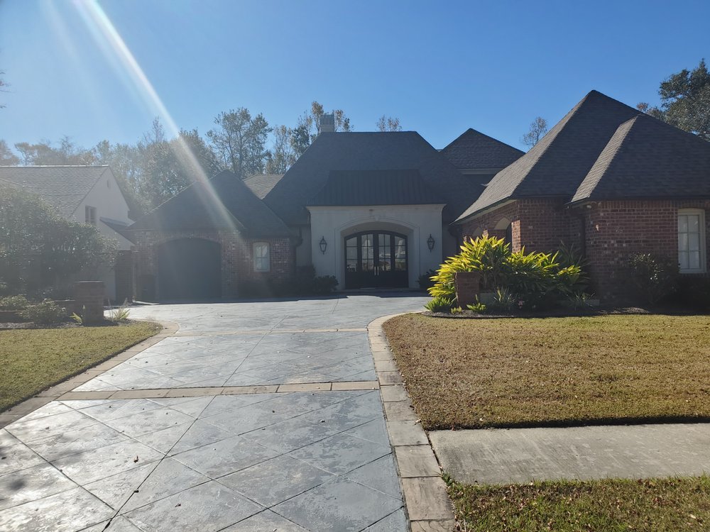 Slide of Wylekat Builders