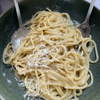 Anjelica's Restaurant - Cacio e Pepe - Italian Near Me - Sea Bright, New Jersey