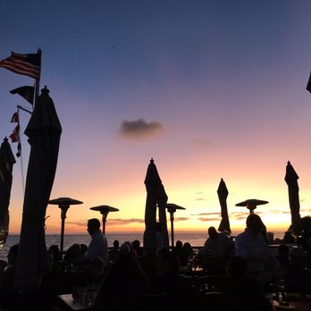 The Beachcomber - Gorgeous sunset view during dinner - Seafood Near Me - Newport Beach, California