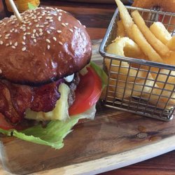 Athens Cafe - Looks ok but oily and stale and blech :)