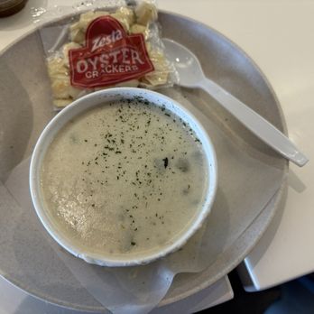 Uncle Mac’s Kitchen - Clam chowder - Seafood Near Me - Gardena, California