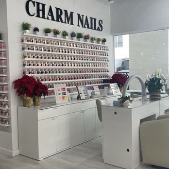 Charm Nails - Beautiful decor - Nail Salons Near Me - La Jolla, California
