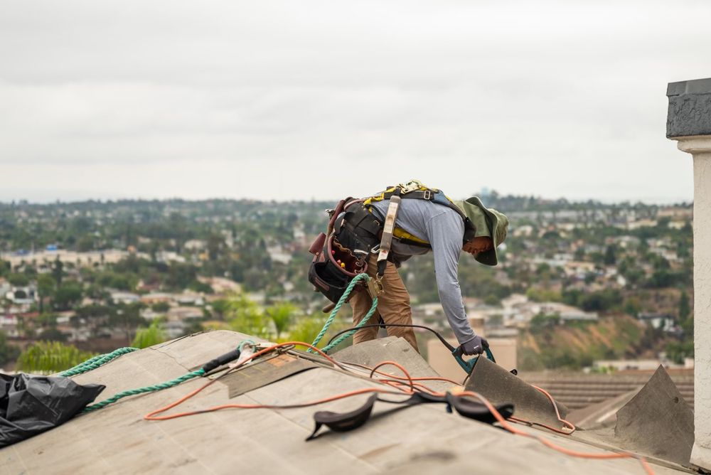Slide of 619 Roofing