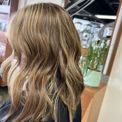 Jae Valentine Hair Studio - Colorist: Sadie