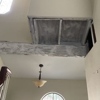 Dependable Water Damage Restoration - Entry way mold damage cleanup - Damage Restoration Near Me - Van Nuys, California