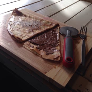 Crêpes A Go-Go - Chocolate Addiction (Nutella). I've eating crêpes wrong this whole time. - French Near Me - Auckland, WGN