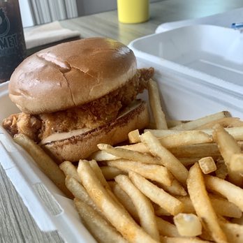 Comet Chicken - The Original Chicken Sandwich - Salad Near Me - Fort Collins, Colorado Comet Chicken - The Original Chicken Sandwich - Salad Near Me - Fort Collins, Colorado