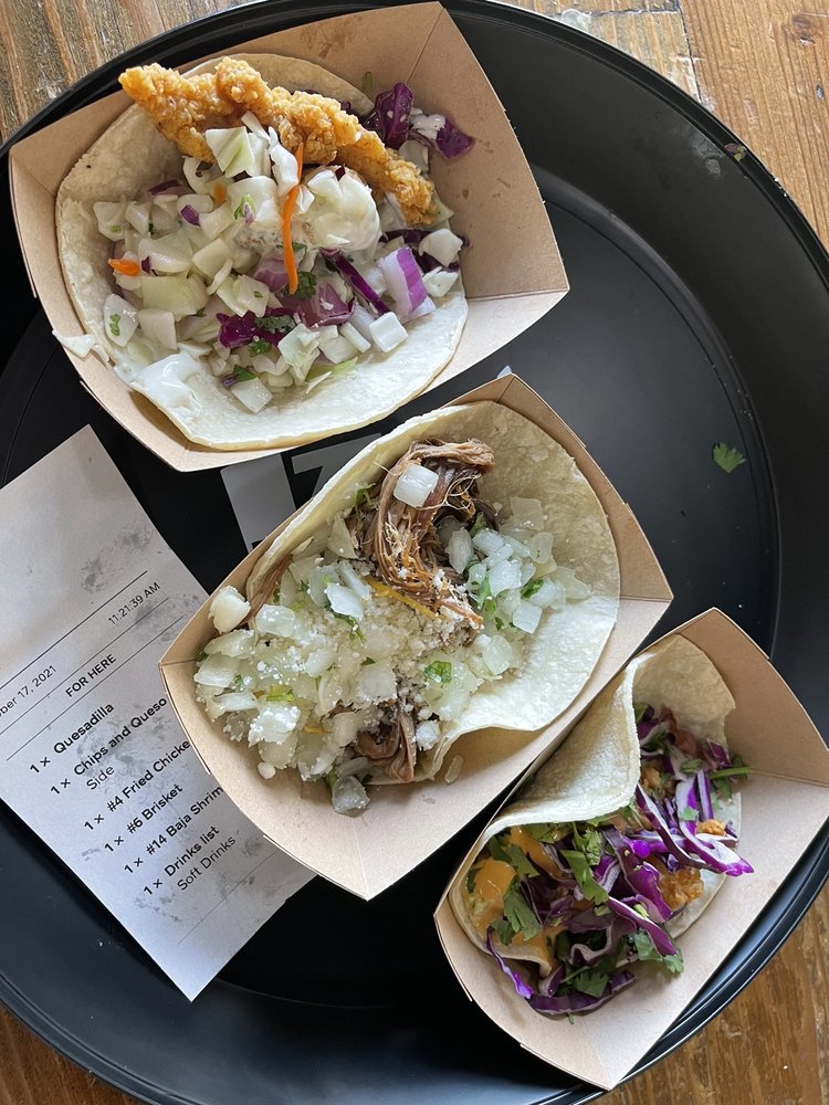 TIN ROOF TACOS Updated August 2024 370 Photos & 690 Reviews 115 S