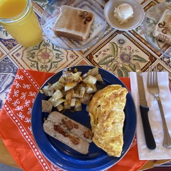 Sandy Valley Ranch - Delicious hardy breakfast - Horseback Riding Near Me - Sandy Valley, Nevada