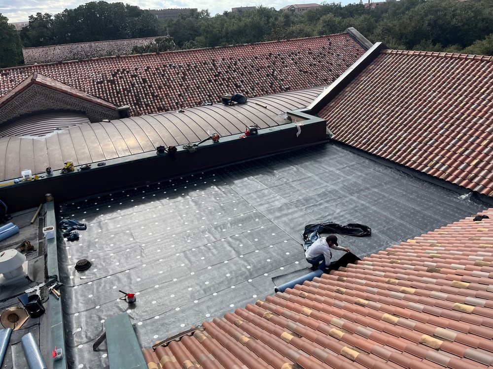 Slide of Roof Guardian Pro