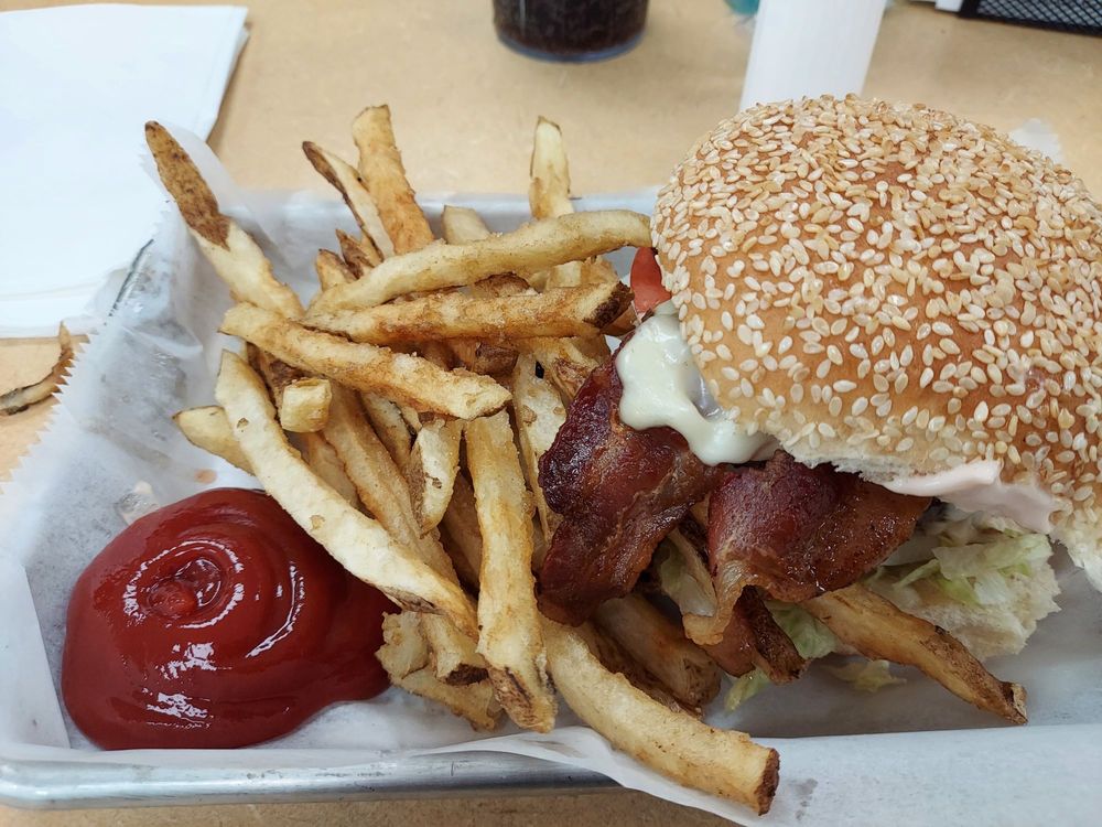 JOY’S GRILL & BURGER HOUSE 4401 Carlisle Pike, Camp Hill, Pennsylvania Breakfast & Brunch