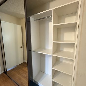 Coastline Garage - Reach in closets - Cabinetry Near Me - Ventura, California