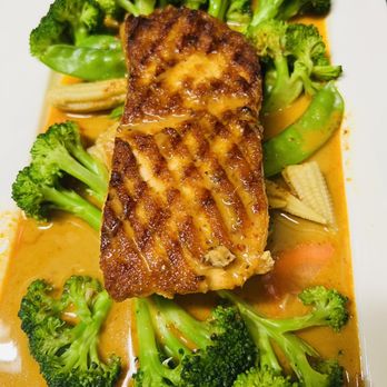 Green Basil Thai Kitchen - Salmon supream - Thai Near Me - Philadelphia, Pennsylvania
