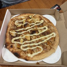 Apple Pie Pizza
