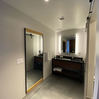 Canopy by Hilton Tempe Downtown - Bathroom - Hotels Near Me - Tempe, Arizona Canopy by Hilton Tempe Downtown - Bathroom - Hotels Near Me - Tempe, Arizona