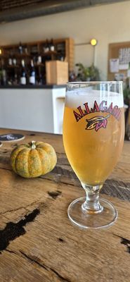 Beer Girl, Growlers & Bottleshop by null