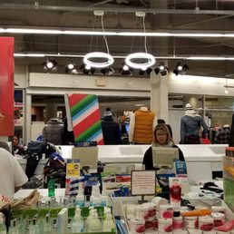 Old Navy before Christmas on a Saturday night at 10:30pm Old Navy before Christmas on a Saturday night at 10:30pm