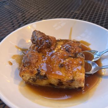 Bourbon On Main - Bread Pudding - Cocktail Bars Near Me - Frankfort, Kentucky Bourbon On Main - Bread Pudding - Cocktail Bars Near Me - Frankfort, Kentucky