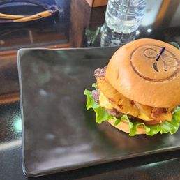 EMOJI BURGER - Updated August 2025 - 59 Photos & 40 Reviews