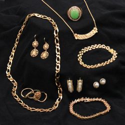 Aunty Erin's Estate & Fine Jewelry - Get top-dollar for your pre-owned jewelry, precious metals, and gemstones!