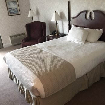 Days Inn - The bed - Hotels Near Me - Edmundston, New Brunswick Days Inn - The bed - Hotels Near Me - Edmundston, New Brunswick