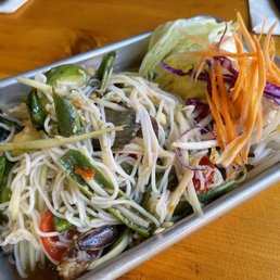 Thonglor Papaya Salad