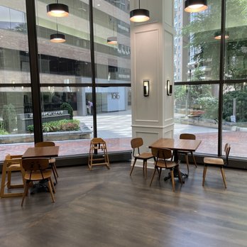Open Kitchen - Tables - American Near Me - Arlington, Virginia