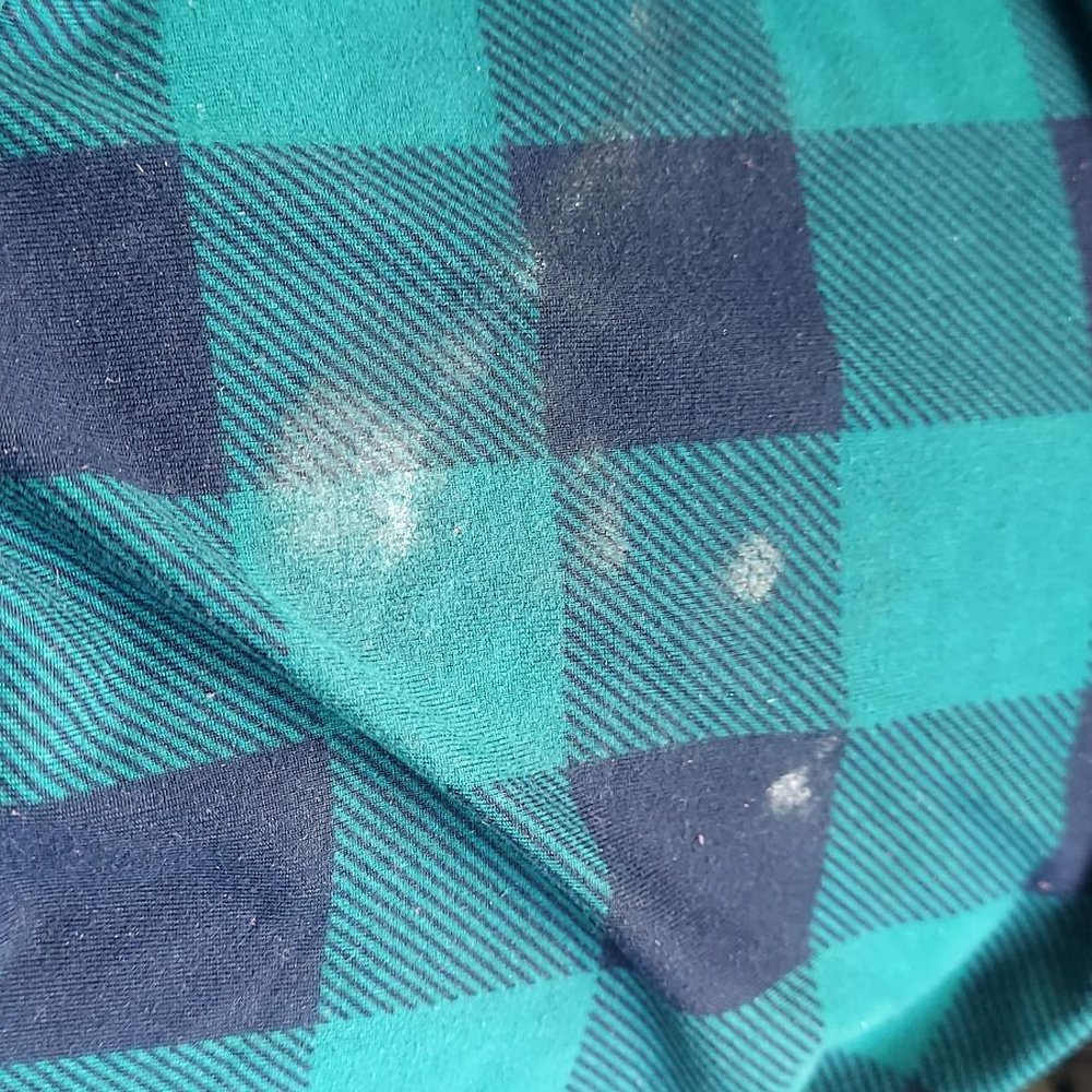 Posh Nail Spa - Shirt ruined from paraffin wax spill - Nail Salons Near Me - Dallas, Texas