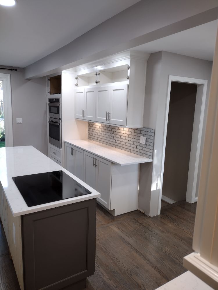 Slide of Dani Handyman Remodeling Service