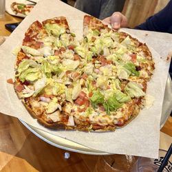 Treehouse Pub & Eatery - BLT Pizza