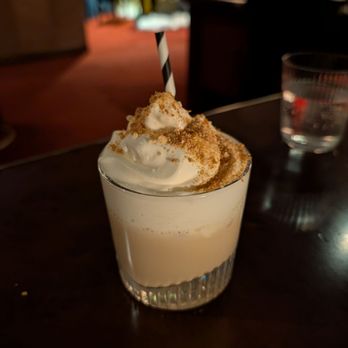 The View - Whipped and swirled....or something like that.  It's like Magnolia banana pudding - Lounges Near Me - New York, New York