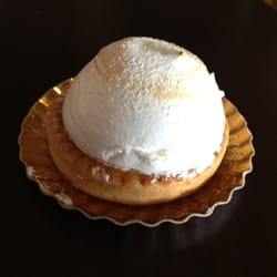 Lemon meringue tart