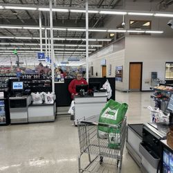 BLAIN'S FARM & FLEET - Loves Park, IL