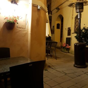 La Taverna di Zu Cicco - Lppking back up the wallway. - Italian Near Me - Maratea, PZ