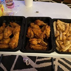America's Best Wings - White Oak - Hot and Spicy lemon peppers, Thai Chilli, Fries