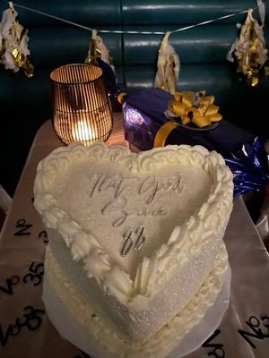 Oh.Sweet.Mason [Desserts, Custom Birthday Cake & Specialty Cupcakes] by null