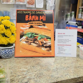 Fort Street Café - Banh mi special - Vietnamese Near Me - Honolulu, Hawaii
