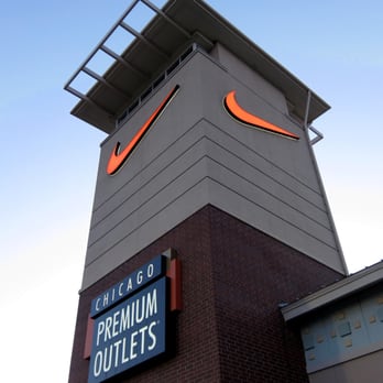 Chicago Premium Outlets - Shopping Centers Near Me - Aurora, Illinois