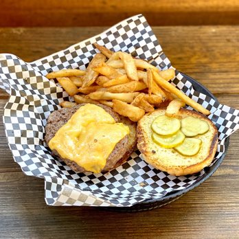 The Riverstone Restaurant - Cheeseburger with Fries - Seafood Near Me - Townsend, Tennessee The Riverstone Restaurant - Cheeseburger with Fries - Seafood Near Me - Townsend, Tennessee