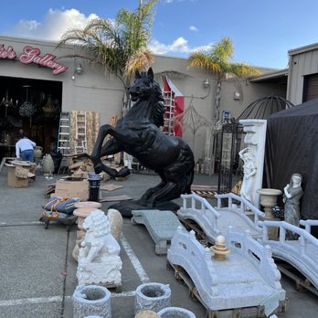 Roche’s Moving Services - Heavy bronze horse statue - Movers Near Me - San Francisco, California Roche’s Moving Services - Heavy bronze horse statue - Movers Near Me - San Francisco, California