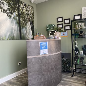 LashBar - Westmont - Receptionist Station - Eyelash Service Near Me - Westmont, Illinois