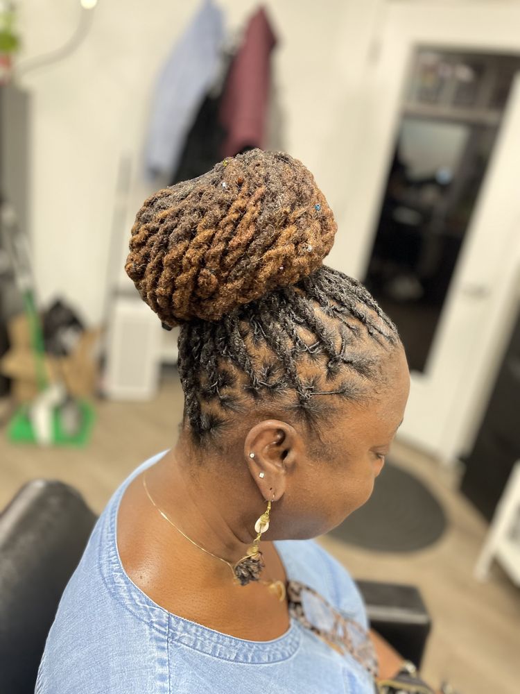 Loc Central Natural Hair Care Center Logo