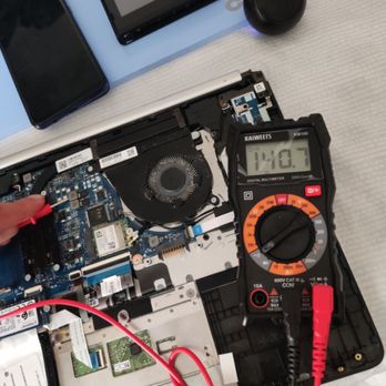 Andy Repair Shop - Checking of a laptop that doesn't turn on! - Electronics Repair Near Me - Sacramento, California Andy Repair Shop - Checking of a laptop that doesn't turn on! - Electronics Repair Near Me - Sacramento, California