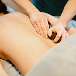 Stephanie Iris - Hot stone massage