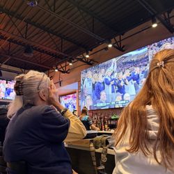 Rosati's Pizza - More tvs for the game