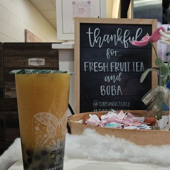 DaYung's Tea - Convoy - Mango Green Tea with boba pearls - Bubble Tea Near Me - San Diego, California